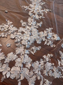 Véu bordado em renda floral