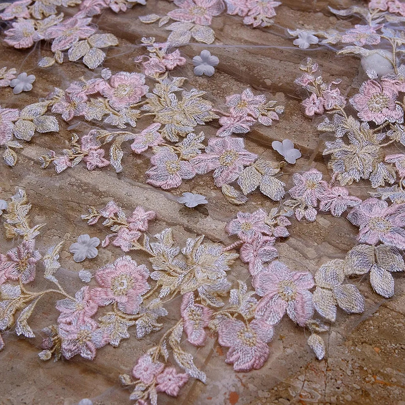Véu bordado em renda floral