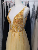 #053 Vestido Império com fenda e decote em V