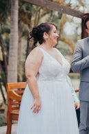 #053 Vestido Império com fenda e decote em V