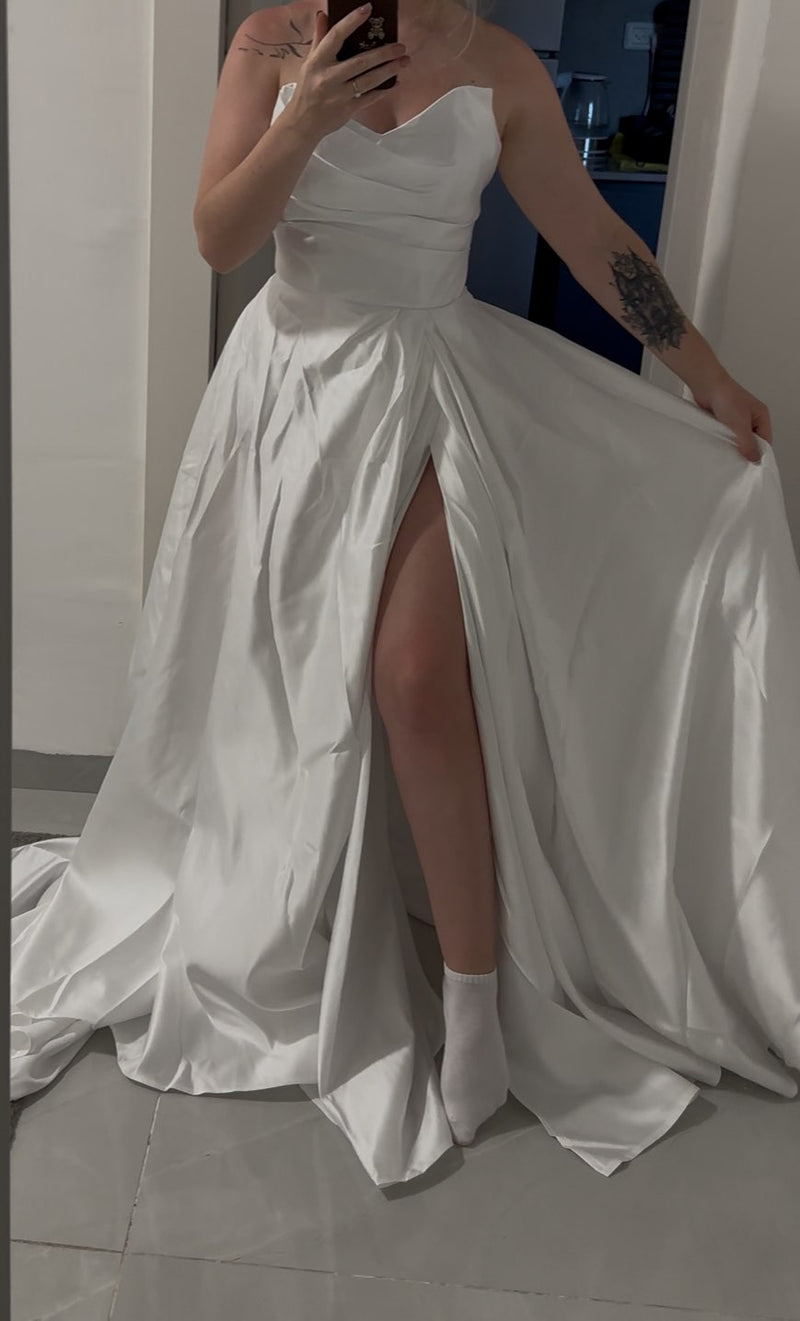 #148 Vestido tomara que caia liso com fenda