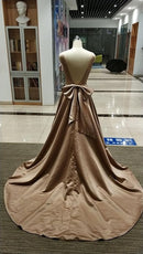 #003 Vestido evasê liso com laço